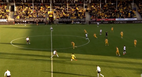 🎥 🤯 | Noren die scoren: check deze wondergoal van eigen helft
