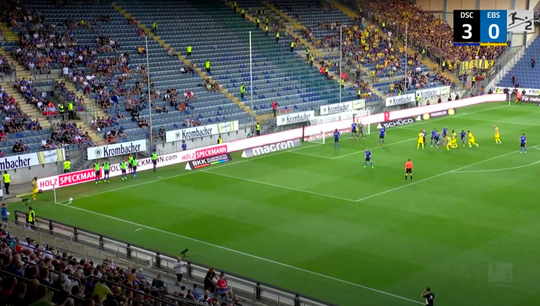 🎥 | Voormalig PEC-speler Pherai verrast met rake ingedraaide corner