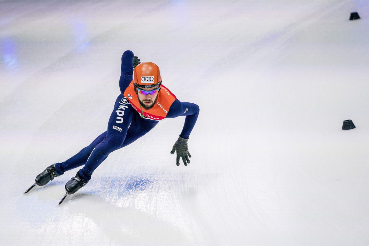 Kopman Knegt en lekkere inhaalactie Schulting bezorgen shorttrackploegen finaleplaatsen