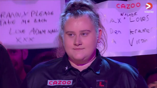 🎥 | Dit is de allereerste opkomst van de 18-jarige Beau Greaves bij het WK darts