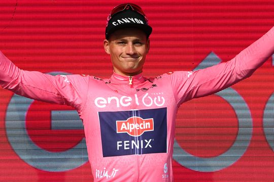 Mathieu van der Poel tevreden met tijdrit Giro: 'Van tevoren zou ik hiervoor hebben getekend'