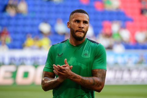 'Bizar verhaal uit Engeland: aanvoerder Newcastle mogelijk betrokken bij keihard straatgevecht'