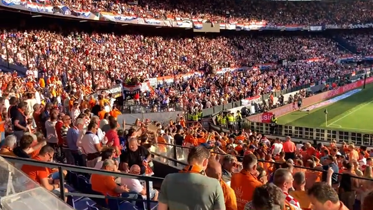 🎥 | Oranje wordt bij opkomst uitgefloten door 14.000 Kroaten