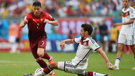 Cristiano Ronaldo (31) wil op WK Qatar spelen in 2022