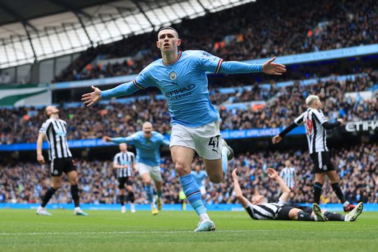 🎥 | What a goal! Foden loopt iedereen voorbij en zet City op voorsprong tegen Newcastle