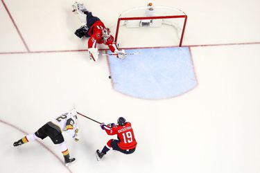 Ovechkin leidt Capitals naar zege in strijd om Stanley Cup