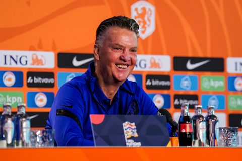 Van Gaal kiest voor Noppert, Pasveer en Taylor in Oranje en laat Brobbey en Struijk thuis