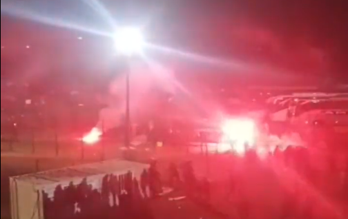 🎥 | Clermont - Olympique Marseille dik vertraagd door rellen met traangas