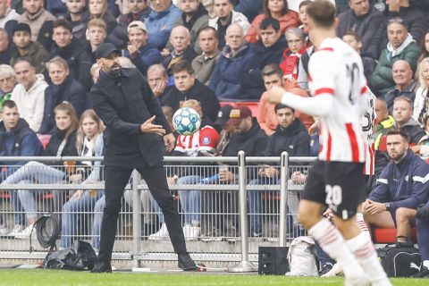 PSV-coach Van Nistelrooij: 'Alles kwam er uit in een topwedstrijd, met resultaat'