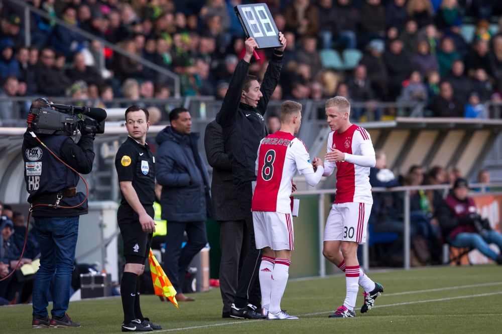 Sinkgraven en Klaassen geven De Boer kopzorgen; Cillessen brengt goed nieuws