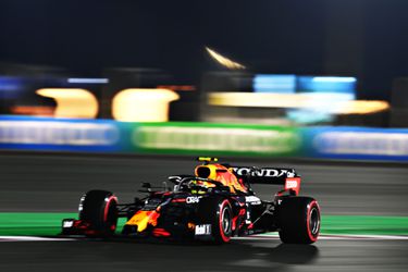 WAT GEBEURT HIER! Checo Perez, Charles Leclerc en Daniel Ricciardo eruit in Q2 in Qatar