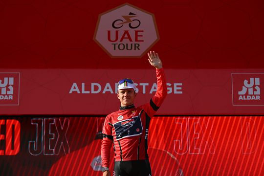 Wereldkampioen en Vuelta-winnaar Remco Evenepoel al vroeg in vorm: Belg wint UAE Tour