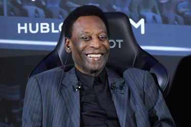 Voetbalicoon Pelé mag ziekenhuis verlaten na 2 weken chemotherapie