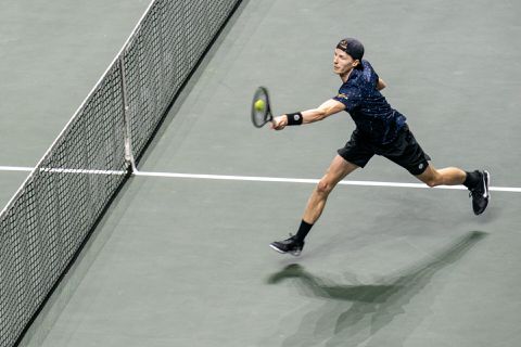 Gijs Brouwer on fire! Tennisser weer sterk van start bij tennistoernooi van Houston