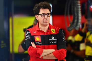 Teambaas Mattia Binotto vertrekt per direct bij Ferrari