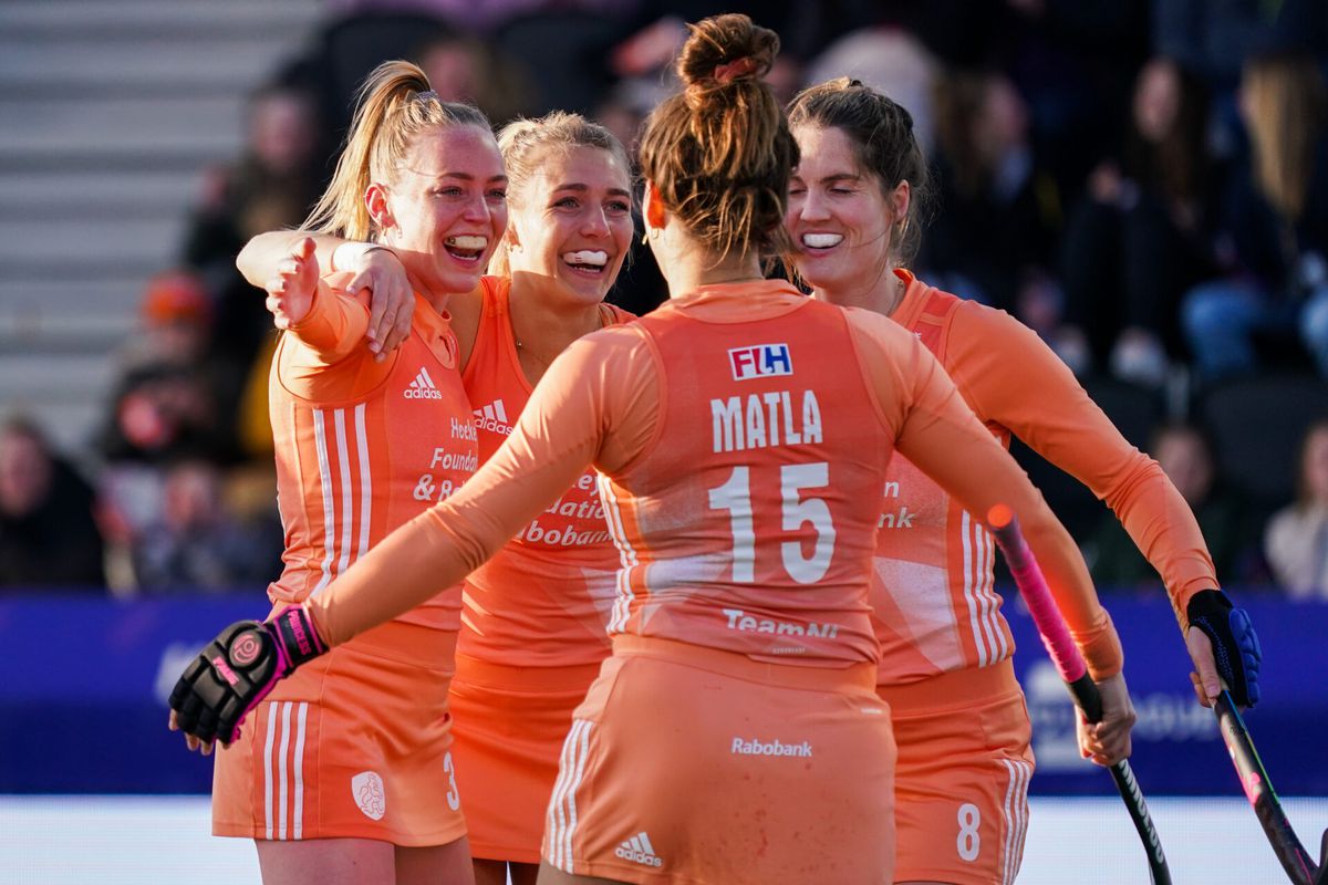 🎥 | TIENKLAPPER voor Oranje! Nederlandse hockeyvrouwen houden niets heel van Verenigde Staten