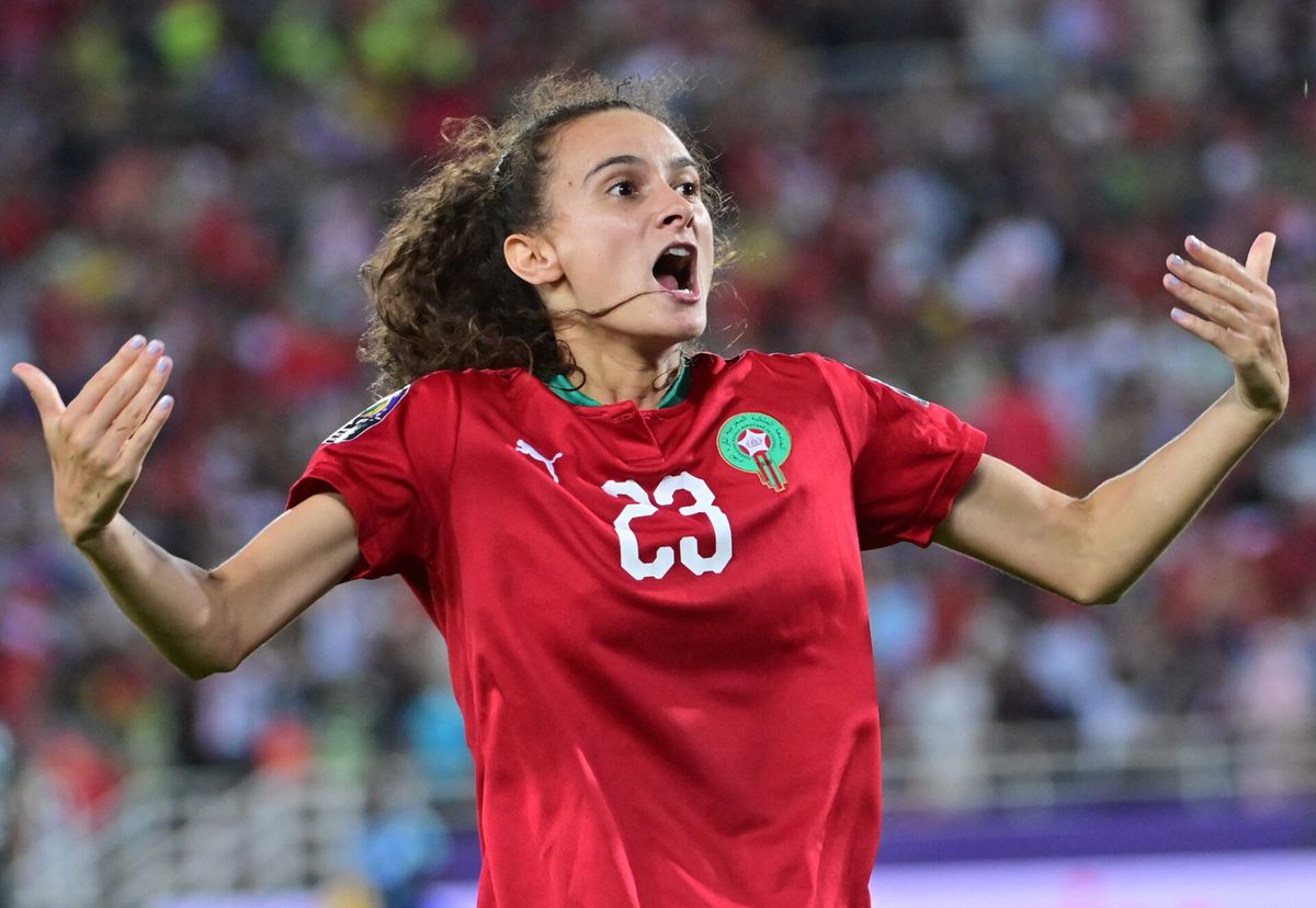 🎥​ | Rosella Ayane wist niet dat ze met deze penalty Marokko naar Afrika Cup-finale schoot