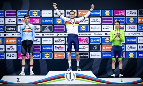 Mathieu van der Poel wordt met privévliegtuig in Spanje opgehaald om criterium in Brabant te rijden