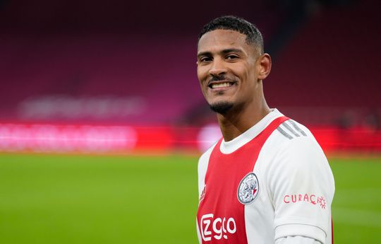 Het is Ajax gelukt: Sébastien Haller ditmaal wel ingeschreven voor Europees voetbal