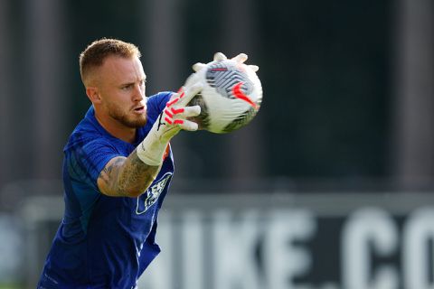 Bondscoach Ronald Koeman bevestigt: 'Mark Flekken keept tegen Griekenland'