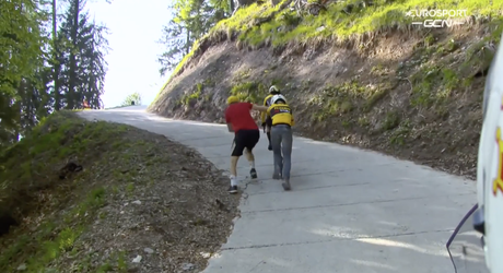 Het moest zo zijn: wielerfan die Primoz Roglic hielp, bleek voormalig teamgenoot