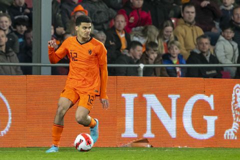 Coach Erwin van de Looi kiest voor 'B-ploeg' tegen Jong Gibraltar