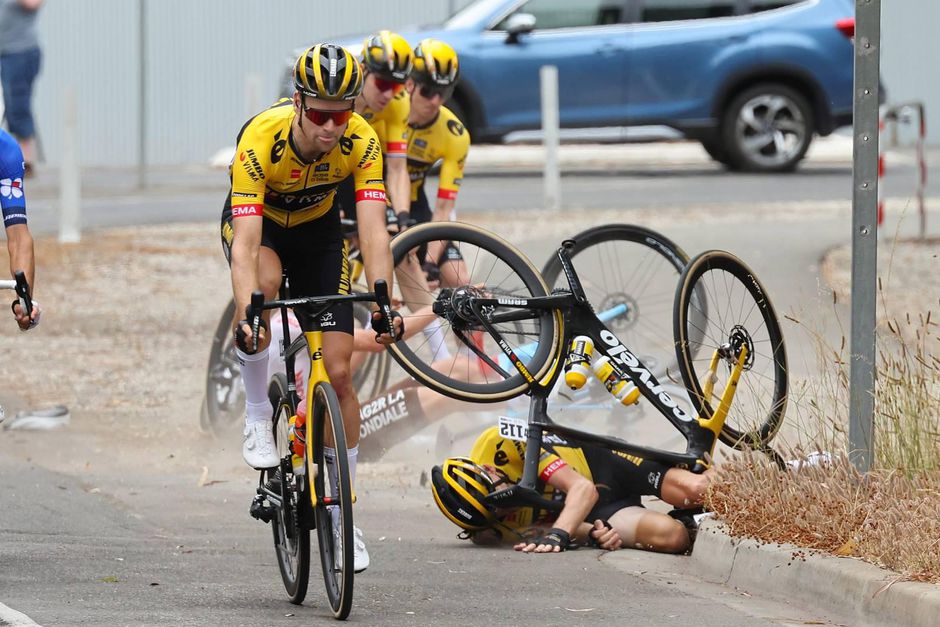 Buffel! Robert Gesink is week na bekkenbreuk alweer aan het trainen