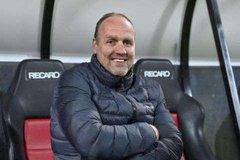 Dick Lukkien blijft 'gewoon' bij FC Emmen tot einde seizoen: 'Voor mij verandert er niks'