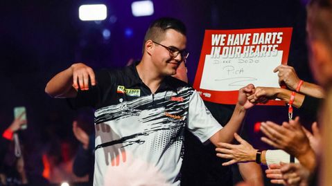 Gian van Veen mag naar Players Championship Finals na afzegging Peter Wright