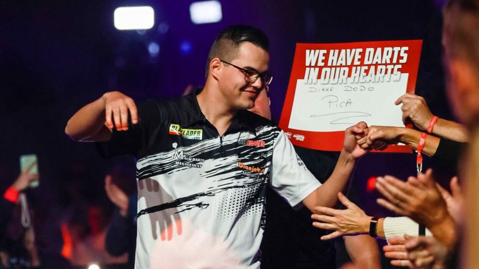 Gian van Veen mag naar Players Championship Finals na afzegging Peter Wright