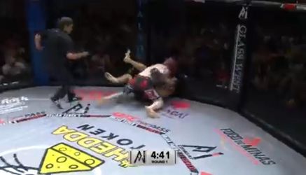 🎥 | Sloper Nick Kohring voltooit terugkeer in MMA-kooi met knalzege op Murrietta