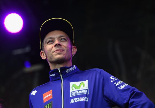 Rossi laat zich niet kennen en verlaat ziekenhuis