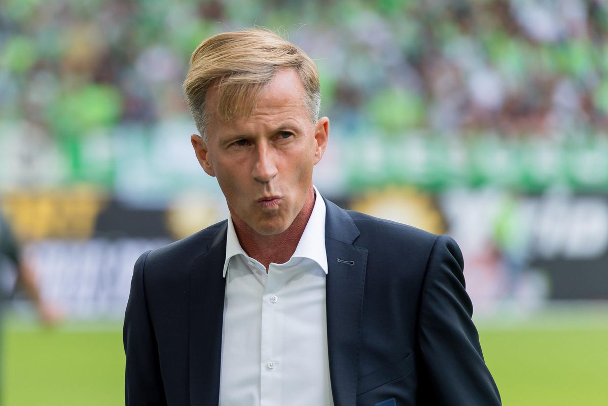 Jonker heeft alle vertrouwen in Wolfsburg, ook na dikke nederlaag
