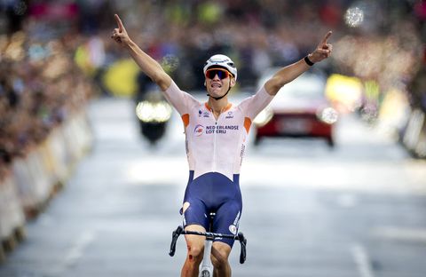 📸 | Dit is de kapotte schoen waarmee Mathieu van der Poel wereldkampioen werd