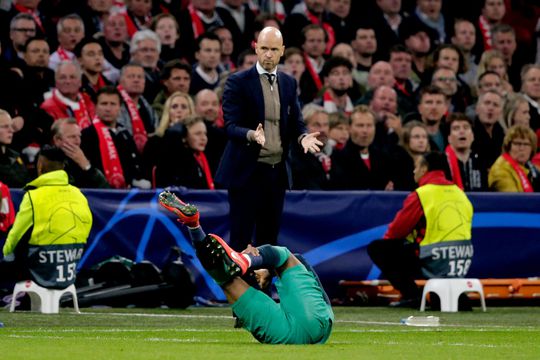 Ten Hag na uitschakeling in Champions League: 'Het is zo wreed om dit te moeten verwerken'