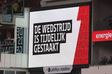 Eindhovens politie houdt 3 mensen aan na PSV - Ajax voor biergooien