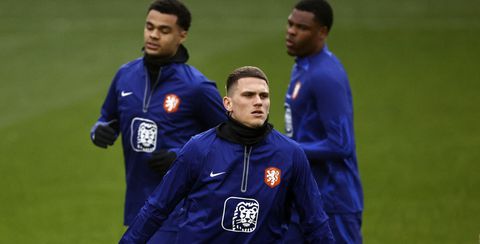 Gore details over zieke Oranje-spelers: 'Ze stonden tot gal aan toe over te geven'
