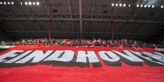 Taakstraffen voor PSV-fans die vochten met politie na PSV-Ajax