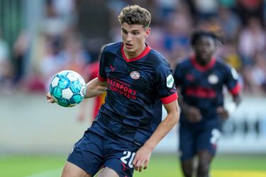 Til kijkt uit naar weerzien met oude Feyenoord-ploeggenoten: 'Maar PSV gaat winnen'