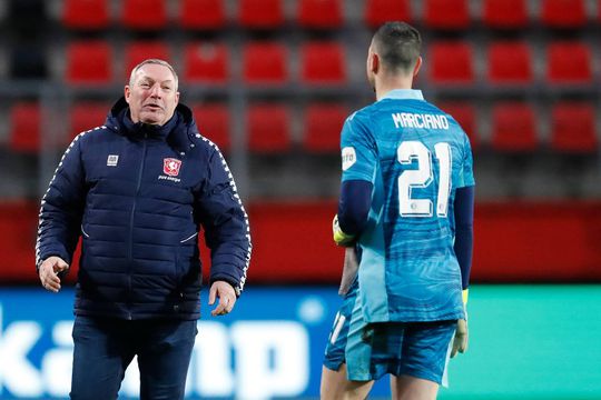 Ron Jans waarschuwt voor Feyenoord: 'Duel met Ajax wordt heel interessant'