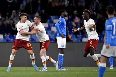 🎥 | Napoli verspeelt cruciale punten tegen AS Roma: Scudetto-kansen steeds kleiner