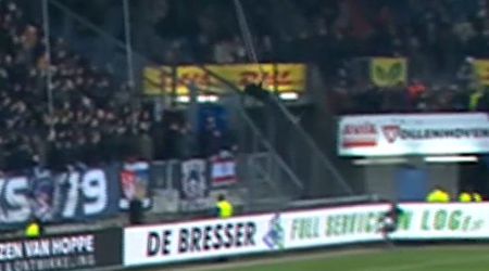 🎥 | Willem II-fan doet Tarzan na in stadion en slingert aan koord over tribune