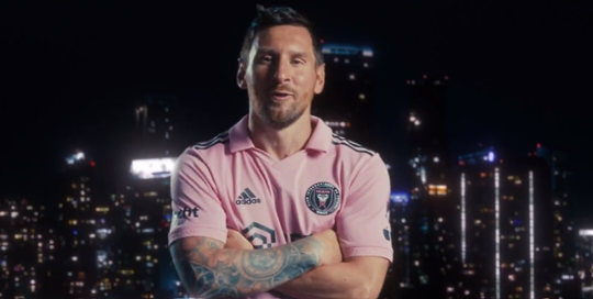 🎥 | Mocht effe duren: Lionel Messi eindelijk officieel gepresenteerd bij Inter Miami