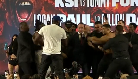 🎥 | Face off tussen KSI en Tommy Fury loopt volledig uit de klauwen