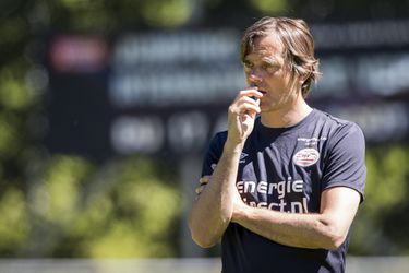 Cocu eist 'honger' bij PSV: 'Volgens een bepaalde standaard'