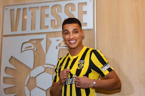 Vitesse verrast met Franse derdedivisionist als nieuwe aanvaller