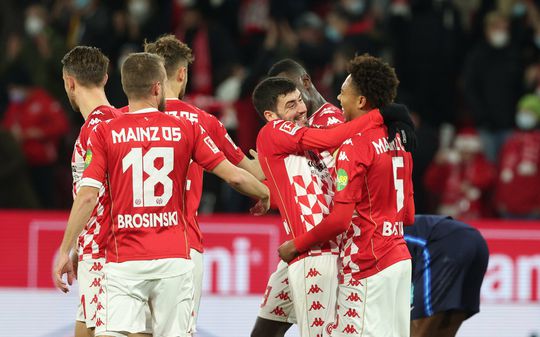 Bundesliga: Wout Weghorst weer eens trefzeker, Jean-Paul Boëtius valt in en scoort