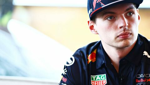Max Verstappen begrijpt plannen Lewis Hamilton niet: 'Ik zou Ajax nóóit kopen'
