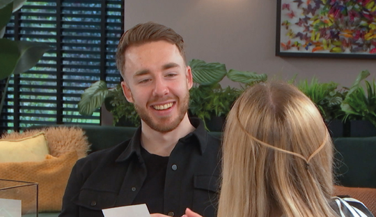 🎥😂 | Doet de Nederlandse Orkun Kökcü mee aan Lang Leve de Liefde?