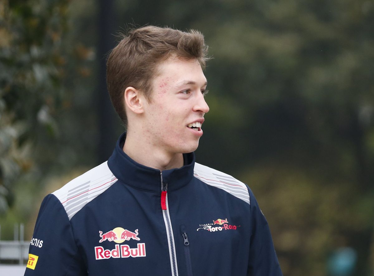 LOL met Kvyat: 'Ik hou ervan om Vettel te beuken'